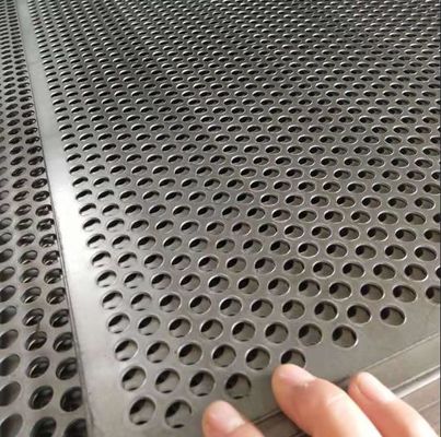 ASTM AISI Płyta wykrawająca ze stali nierdzewnej 0,3 mm SUS304L Okrągły otwór walcowany na zimno