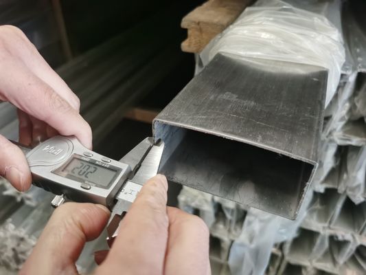 Dekoracyjna prostokątna rura ze stali nierdzewnej A312 polerowana 150 mm